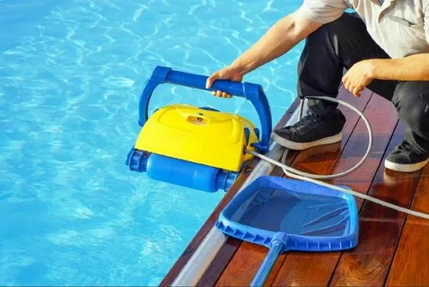 Swimming Pool Cleaning In Dubai